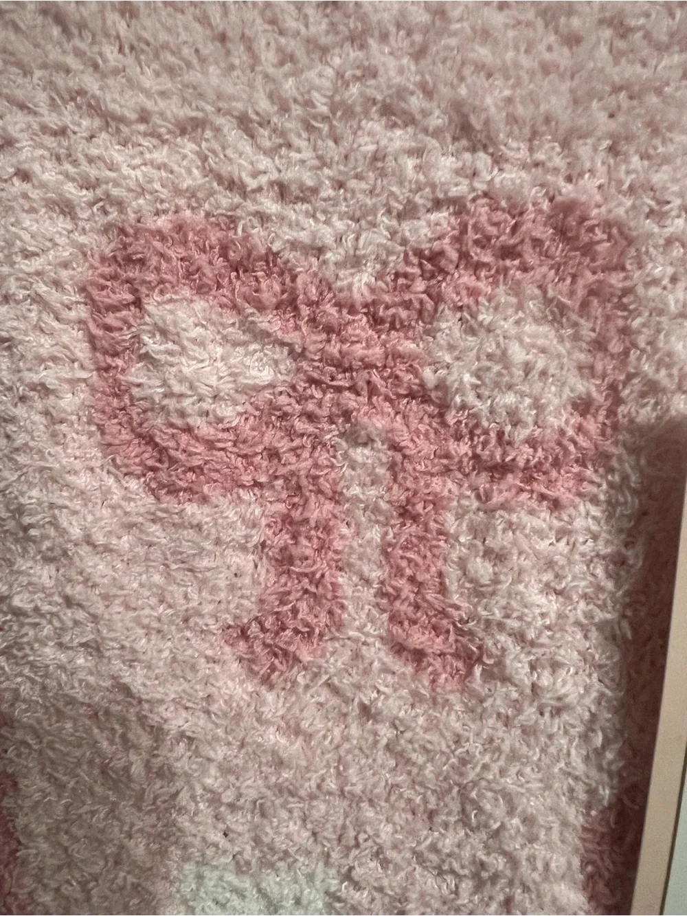 Cupcakes & Cashmere - Cozy Pink Bow Plush Throw Blanket - Soft Home Bedding